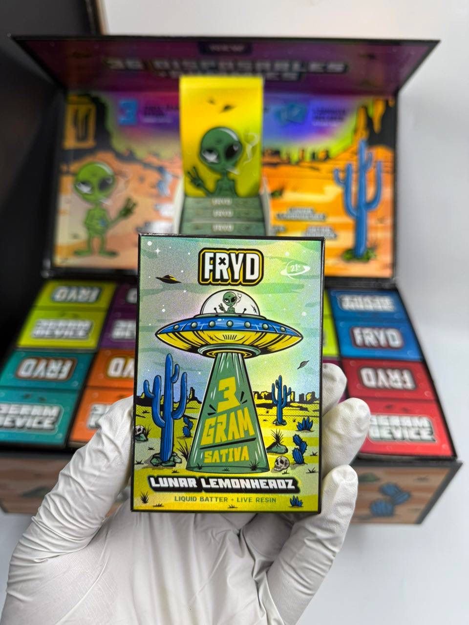Lunar Lemonheadz Fryd 3G disposable vape with gummies