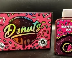 Fryd Donuts Raspberry Jam​ Disposable with raspberry and sweet jam-inspired branding